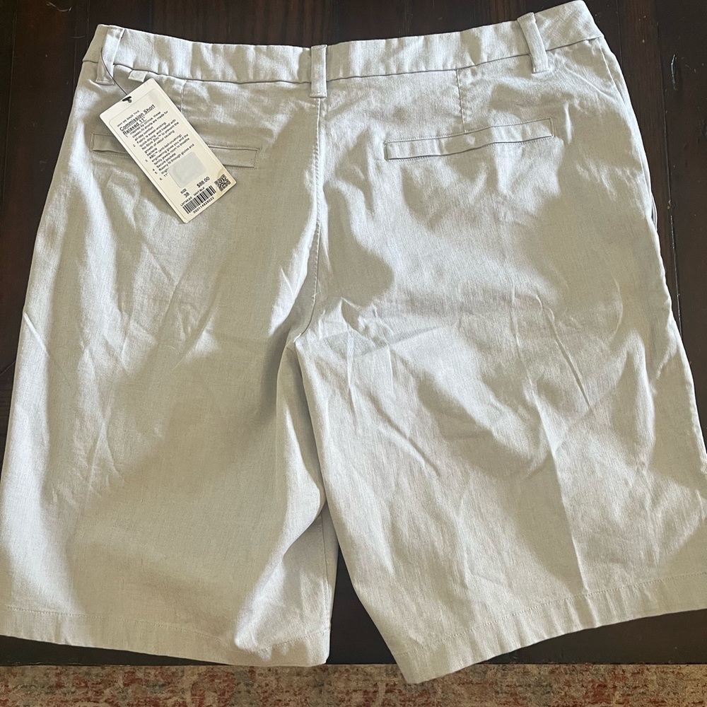 Lululemon commission short size 38 never worn NWT